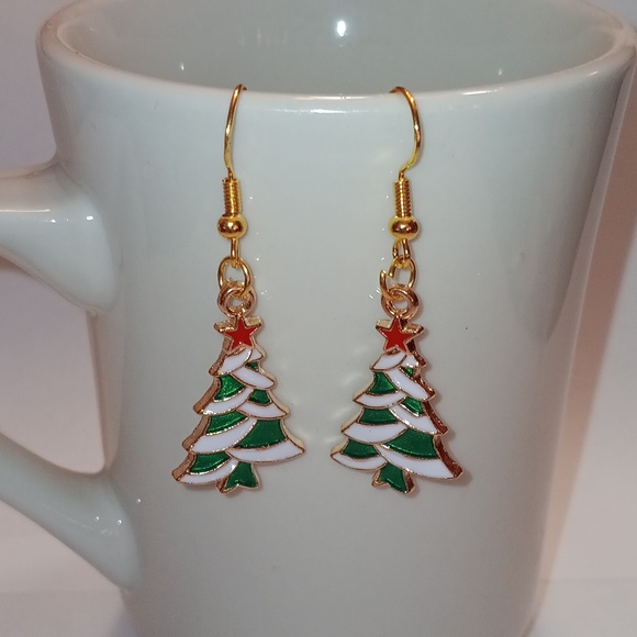 NWT Bundle of Two Pairs of Adorable Gold Christmas Earrings!! - Picture 5 of 7